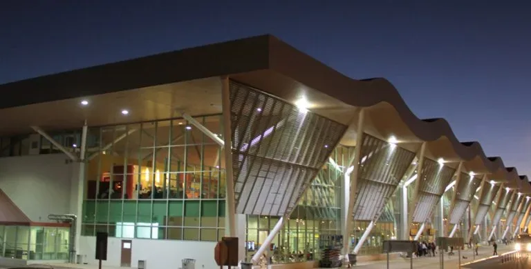 Aeropuerto Internacional El Loa (CJC)