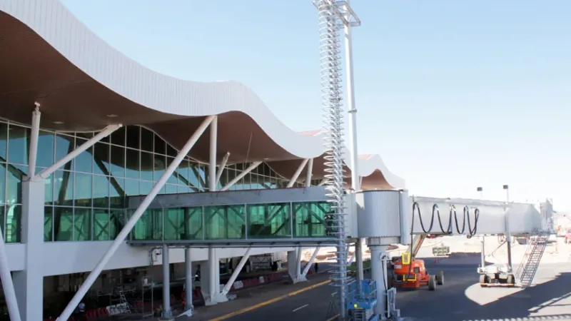 Aeropuerto Internacional El Loa (CJC)